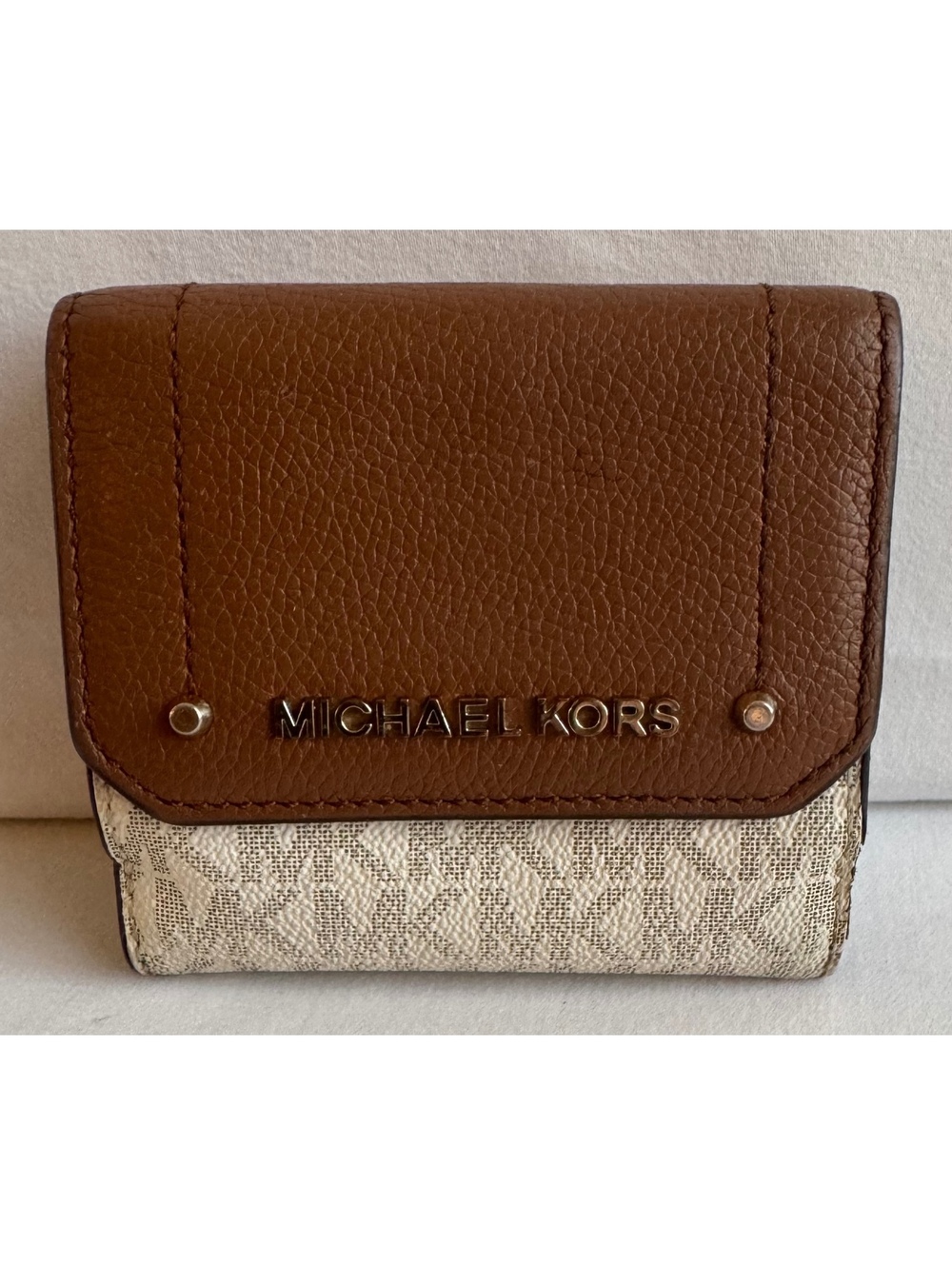Michael Kors NB1903 T19 Brown Leather & Cream Monogram Bi-Fold Wallet